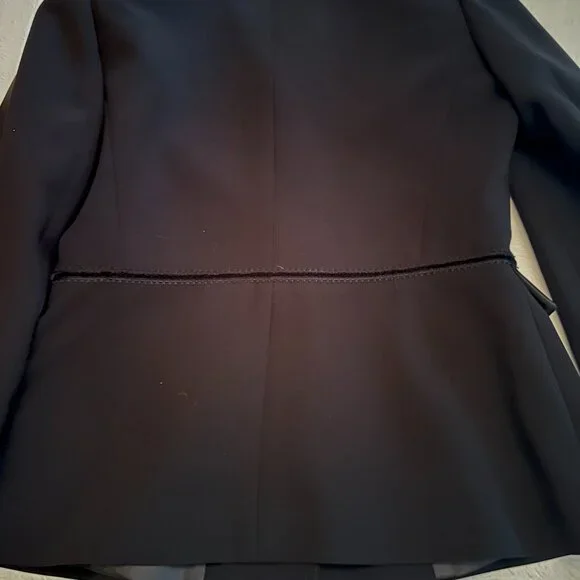 Tahari Wms Black fully lined 2 piece Pants Suit size 8 - Picture 7 of 14